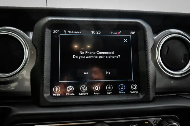 2020 Jeep Wrangler Unlimited Sahara • HEATED SEATS/STEERING • NA in Cars & Trucks in Kingston - Image 28