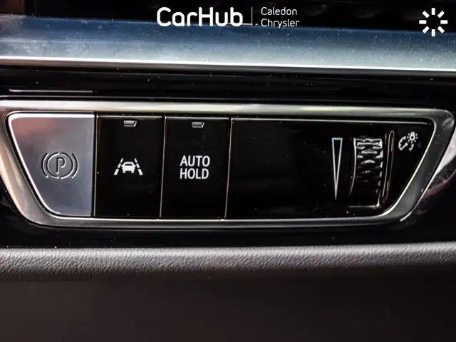 2024 Cadillac LYRIQ Tech Pano Sunroof 33Display Blind Spot Navi in Cars & Trucks in Mississauga / Peel Region - Image 20