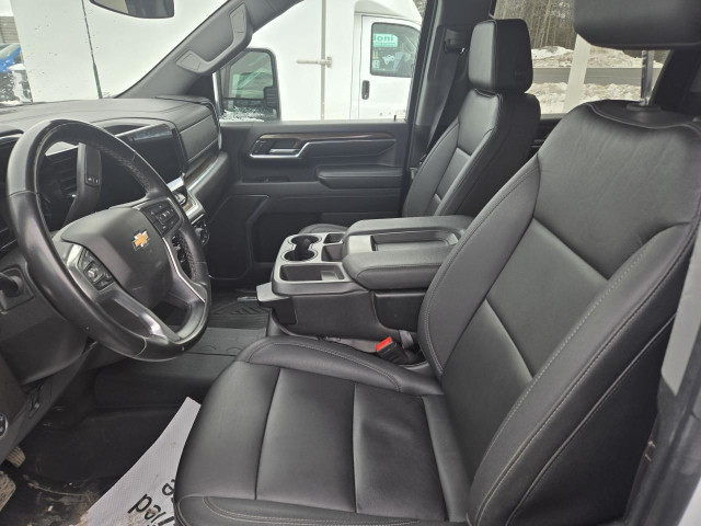 2024 Chevrolet Silverado 2500 4WD Crew Cab 159" LT in Cars & Trucks in Thunder Bay - Image 4