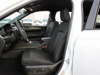 4x4, 3.6L V6, Heated Seats/Steering Wheel, Blind-Spot Monitoring w/Rear Cross-Path Detection, Adapti... (image 9)