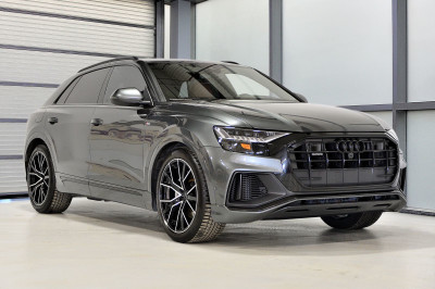 2022 Audi Q8 Technik / S-Line Black Optics / 22 Pouces / B&O Cer