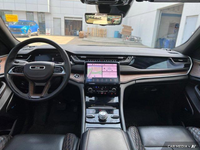 2023 Jeep Grand Cherokee Summit 4x4 | Heads Up Display | Luxury in Cars & Trucks in Strathcona County - Image 4