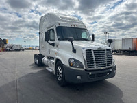 2020 Freightliner X12564ST