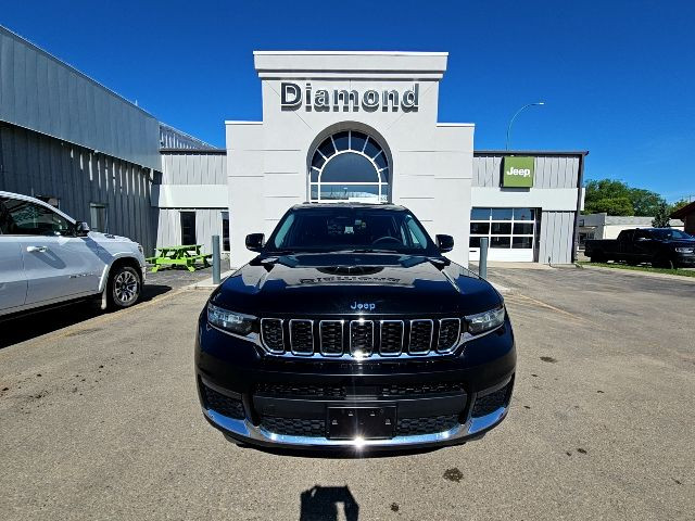 2023 JEEP Grand Cherokee L Limited in Cars & Trucks in Prince Albert - Image 3