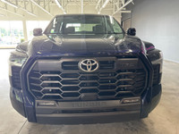 Le Toyota Tundra SR5 TRD Sport 2024 est une version dynamique et robuste du célèbre camion pleine gr... (image 2)