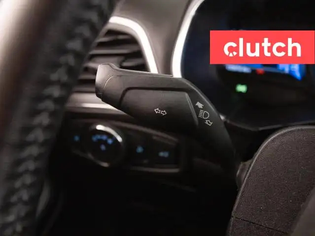 2018 Ford Edge Titanium w/ Apple CarPlay & Android Auto, Nav, Pa in Cars & Trucks in Bedford - Image 24