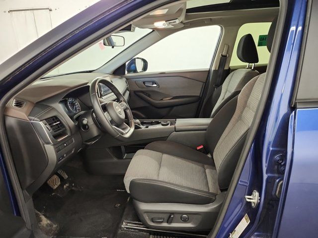 2023 Nissan Rogue SV AWD | Sunroof | Heated Wheel + Seats in Cars & Trucks in Guelph - Image 3