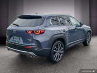 Le Mazda CX-50 GT Turbo 2024 est un VUS compact qui allie performance dynamique et raffinement. Équi... (image 6)