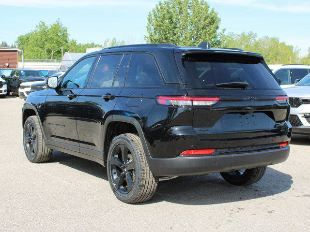 2025 Jeep Grand Cherokee Limited in Cars & Trucks in Calgary - Image 3