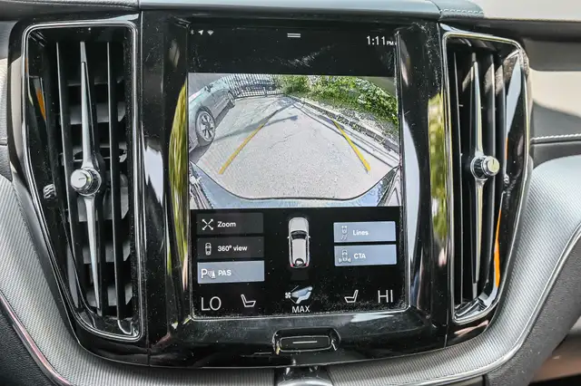 2021 Volvo XC60 in Cars & Trucks in City of Montréal - Image 33