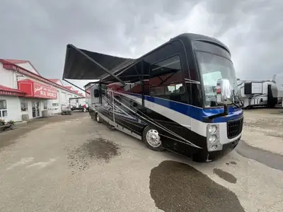 Below Black Book! $220,000 is what the Black Book says. We are not a motor home dealer and do not ha...