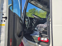 2021 VOLVO VNL84300;Heavy Duty Trucks - CONVENTIONAL W/O SLEEPER Penske Location 632 BELGRAVE WAY DE... (image 8)