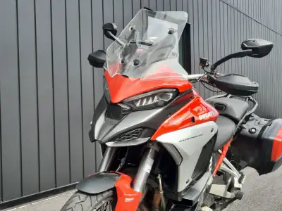 Don't miss out of this 2024 Ducati Multistrada Travel and Radar Edition Demo unit. This Ducati has v...