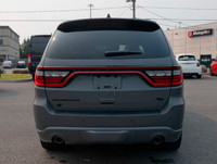 À voir! / Come see it! TRÈS BIEN ÉQUIPÉ / VERY WELL EQUIPPED. Version R/T Blacktop AWD avec : Moteur... (image 7)
