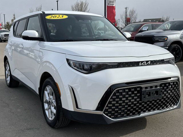 2023 Kia Soul EX | Heated Seats | Apple CarPlay in Cars & Trucks in Edmonton