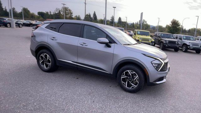 2023 Kia Sportage LX | AWD | Backup Camera | Heated Seats in Cars & Trucks in Prince George - Image 2