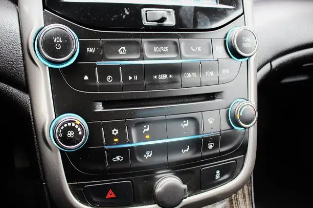 2016 Chevrolet Malibu Limited LT dans Autos et camions dans Calgary - Image 21