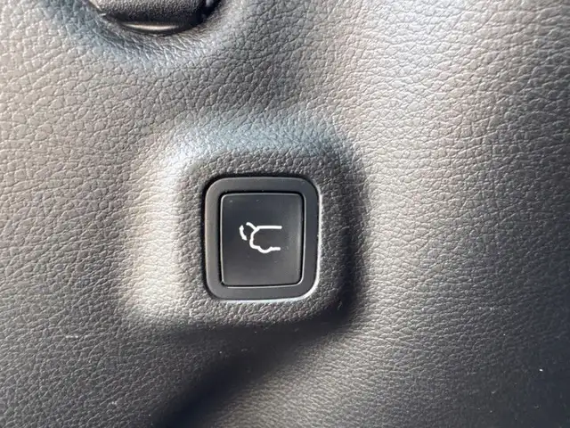 2018 Jeep Compass Limited  - Leather Seats -  Remote Start in Cars & Trucks in Ottawa - Image 12
