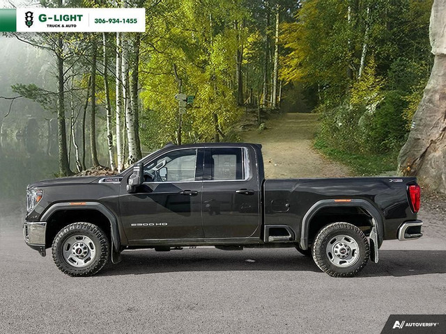  2021 GMC Sierra 2500 4WD Double Cab 149" SLE dans Autos et camions  à Saskatoon - Image 3