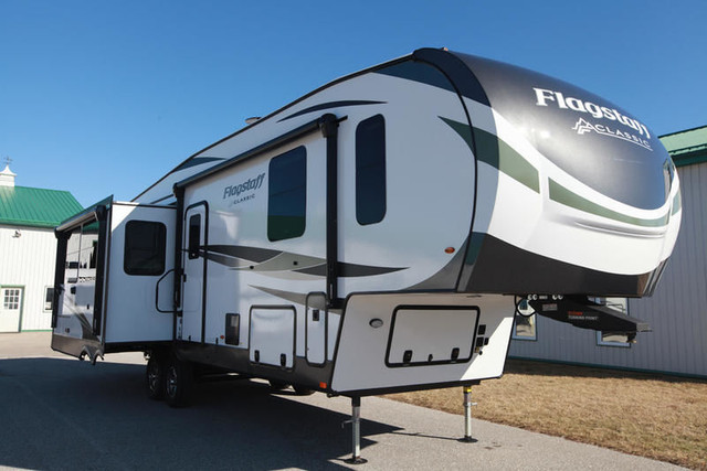 2023 Forest River Flagstaff Classic 529IKRL in Travel Trailers & Campers in Windsor Region
