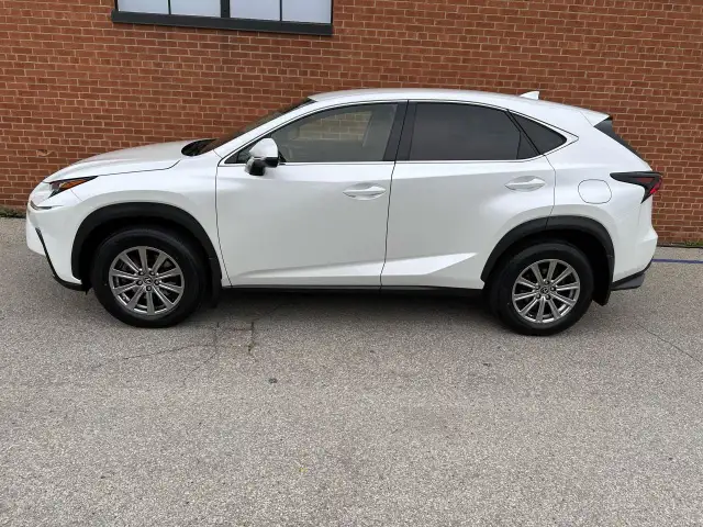 2020 Lexus NX NX 300 in Cars & Trucks in Oakville / Halton Region - Image 8