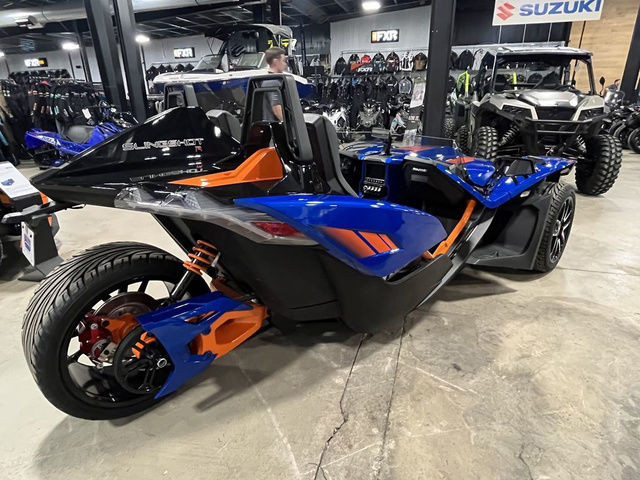 2024 Polaris Slingshot Slingshot R AutoDrive Radar Blue Fade R A in Street, Cruisers & Choppers in City of Halifax - Image 3