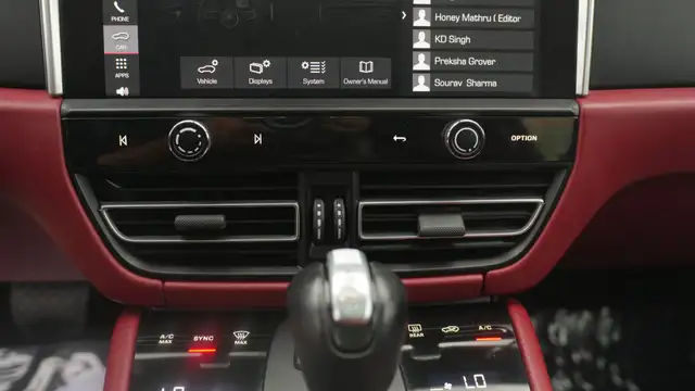 2022 Porsche Macan Base, Sunroof, Navigation, Red Interior, Navi in Cars & Trucks in Oakville / Halton Region - Image 25