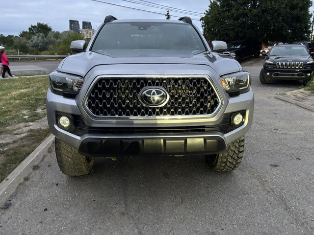 2019 Toyota Tacoma TRD Off Road 4x4 Double Cab 5 ft. box 127.4 i in Cars & Trucks in City of Toronto - Image 3