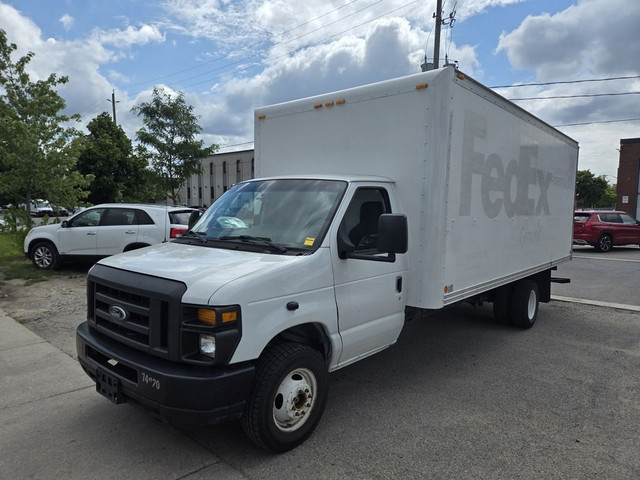 2016 Ford E-450 E-450 - 18Ft Box - Ramp - V8 Gasoline - CERTIFIE in Cars & Trucks in City of Toronto - Image 3