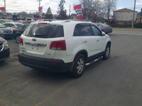2012 Kia Sorento 178000 KM Price $7999 ON or QC Safety Included Warranty Included Carfax Included Au... (image 3)
