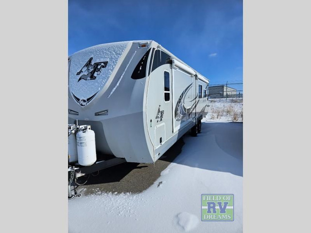 2019 Northwood Arctic Silver Fox Edition 32A in Travel Trailers & Campers in Calgary