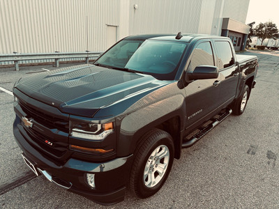 2017 Chevrolet Silverado 1500 2LT - Z 71 Crew Cab 4WD  -  ( S O 