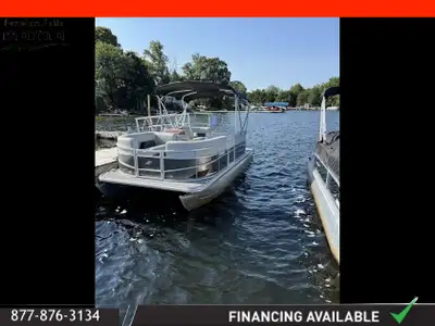 New equivalent LX 18 Yamaha T50 Good performance for a 18 foot Upgraded flooring Beautiful interior...