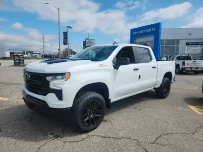 Off-Road Package, Heated Seats, Heated Steering Wheel, Remote Start, Climate Control, Trailering Pac...