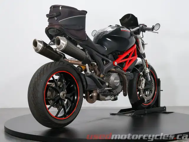2012 Ducati Monster 796 in Street, Cruisers & Choppers in Kelowna - Image 4
