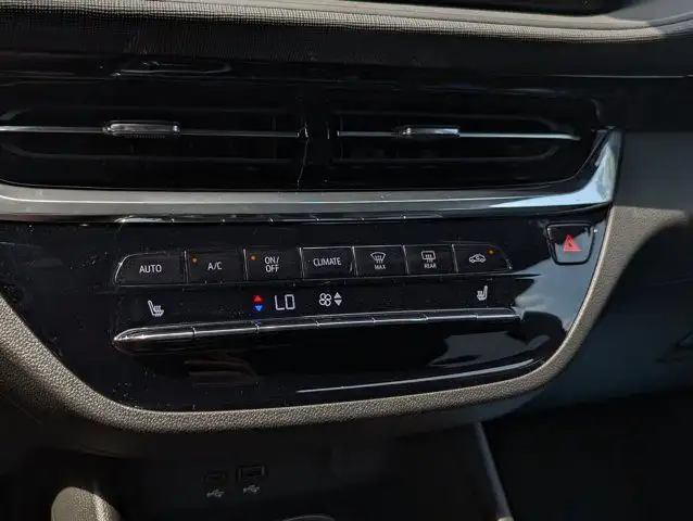 2025 Buick Envista Avenir- Adv Safety Pkg - Power Moonroof dans Autos et camions dans Barrie - Image 25