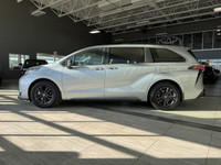 AWD. Certified. Toyota Certified Details: * Zero Deductible / Complimentary First Oil & Filter Chang... (image 4)