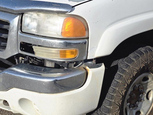 2006 GMC Sierra 2500HD in Cars & Trucks in Grande Prairie - Image 4