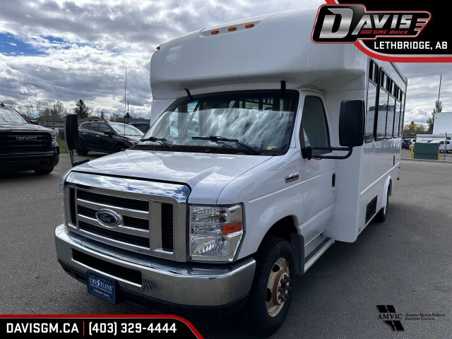 2019 Ford E-450 Cutaway 6.8L 10CYL | WHEELCHAIR ACCESSIBLE |... in Cars & Trucks in Lethbridge