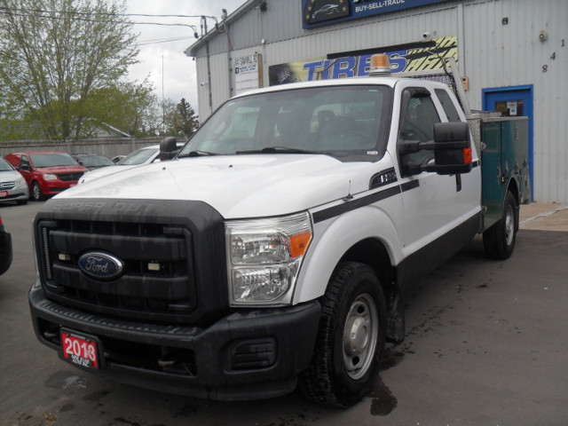 2013 Ford F 250 SRW XL|1 OWNER|SERVCIE TRUCK|OILED in Cars & Trucks in Kitchener / Waterloo - Image 4