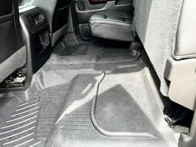 2017 GMC Sierra 1500 SLT in Cars & Trucks in Edmonton - Image 15