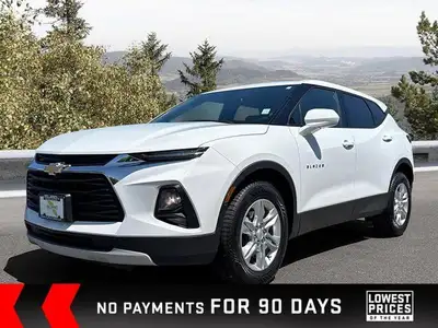 Experience the thrill of effortless driving with this 2022 Chevrolet Blazer LT, boasting a powerful...