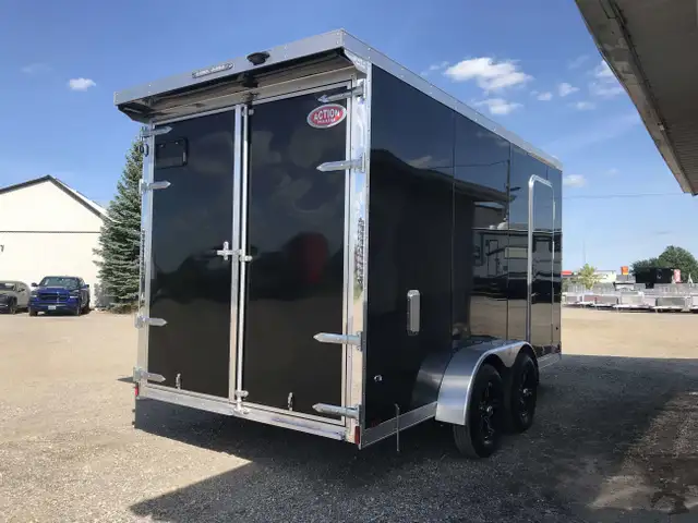 2026 LEGACY SERIES LEGACY TANDEM AXLE ALL ALUMINUM ENCLOSED V-NO in Cargo & Utility Trailers in Mississauga / Peel Region - Image 5