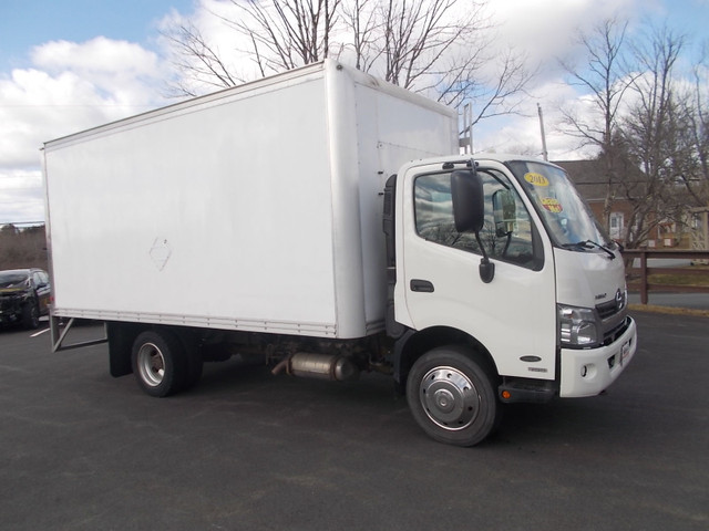 2013 Hino Cab Over 165 in Cars & Trucks in Bedford - Image 2