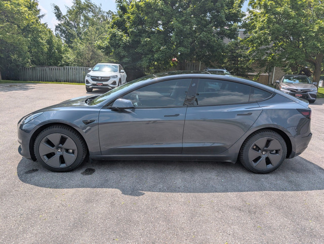 2022 Tesla Model 3 Long Range ONE OWNER/LONG RANGE/NAVI/PANO in Cars & Trucks in Oakville / Halton Region - Image 2
