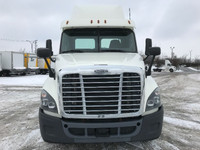 2018 FREIGHTLINER X12564ST;Heavy Duty Trucks - CONVENTIONAL W/O SLEEPER Penske Location 10760 HENRI-... (image 1)