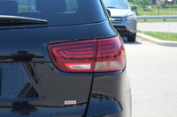 *Price excludes GST and cost/charges associated with financing. Ebony Black - 2019 Kia Sorento LX AW... (image 8)