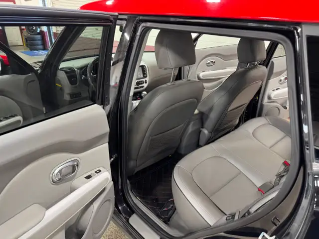 2018 Kia Soul EV LUXURY - BLUETOOTH - NAVI - BACKUP CAMERA - COM in Cars & Trucks in Mississauga / Peel Region - Image 12