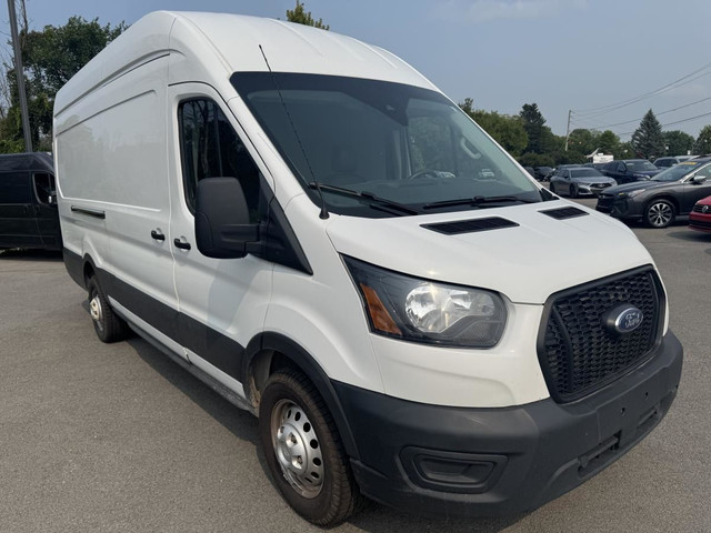 Ford Transit Cargo Van T-250 TI toit surélevé 148 po PNBV de 9 0 in Cars & Trucks in Laurentides - Image 2