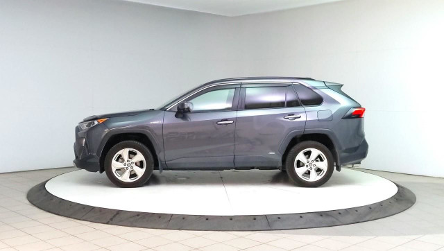 2020 Toyota RAV4 Hybrid Limited in Cars & Trucks in Lethbridge - Image 2